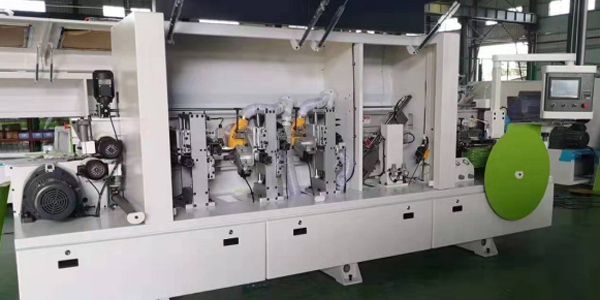 Кромкооблицовочный станок, серия HKJ-368AZ