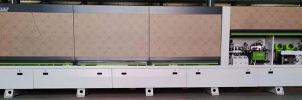 Кромкооблицовочный станок, серия HKJ-368EQS